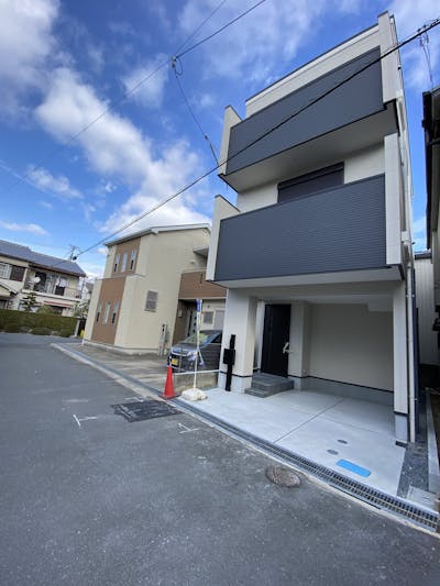 プレサンス アージュ 大東南津の辺町