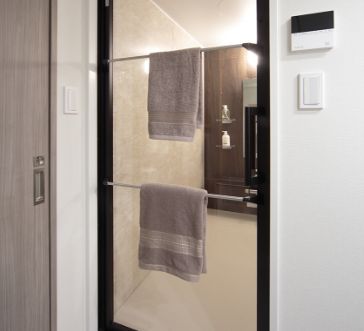 ドア外2段タオル掛け